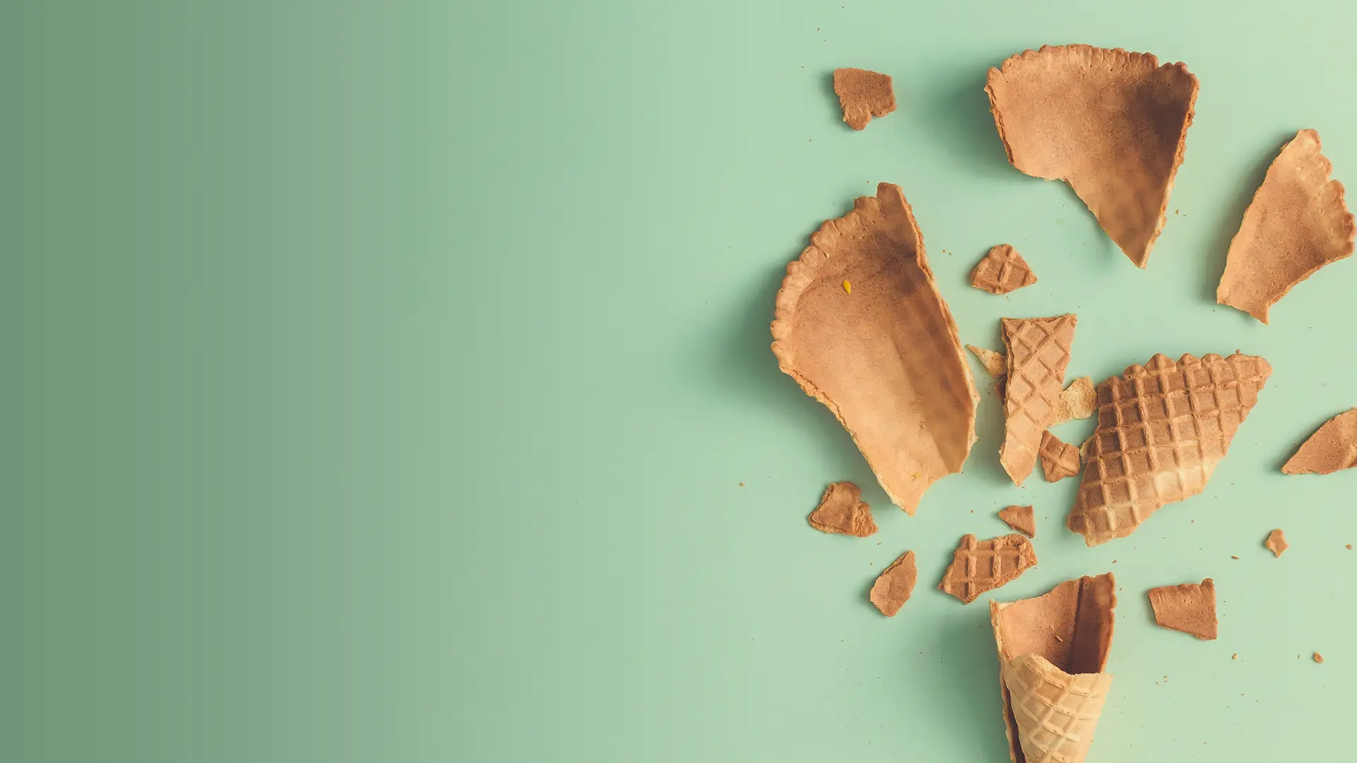 Picture of a broken ice cream cone